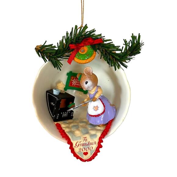 Mother Mouse Vintage Ornament by Maggie Luk Christmas Holiday Classics Eckerd - Picture 8 of 9